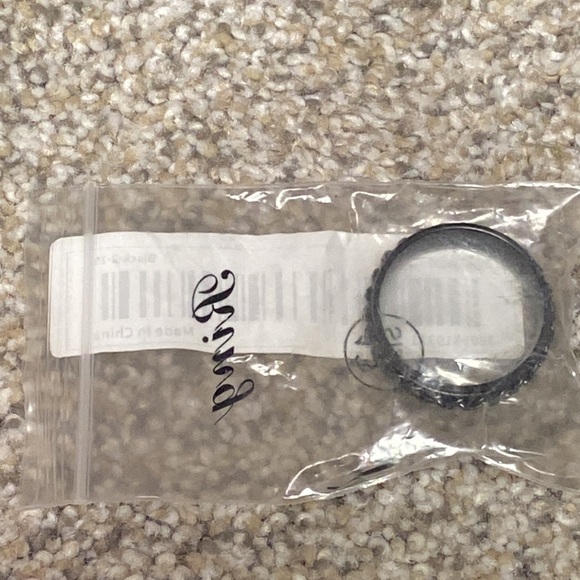 NWT Men’s Stainless Steel Rotating Ring (Black with Black Chain/Multiple Sizes) - Picture 3 of 6